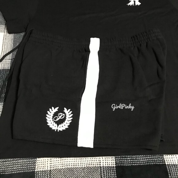 victoria secret PINK shorts OUTFIT WITH BLACK CAMPUS TEE MINI DOG LOGO LARGE - Picture 3 of 8